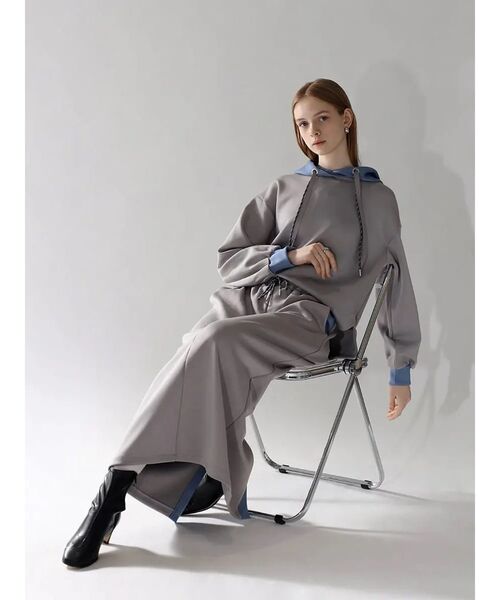 :ETHROF(イーサオブ)の「BI-COLOR BONDING HOODIE(GRAY,BLACK)(パーカー・レディース・ブラック/グレー・FREE)」の11枚目の写真