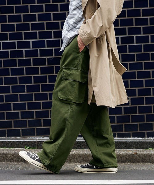 RAGEBLUE（レイジブルー）の「Military Cargo  Tuck Wide Pants/タックワイドミリタリーカーゴパンツ（カーゴパンツ・メンズ・ホワイト/ネイビー/カーキ/ブラック・MEDIUM/SMALL/LARGE）」の8枚目の写真