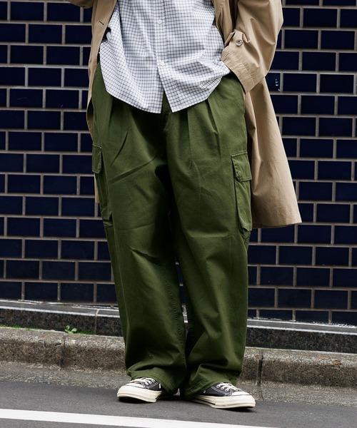 RAGEBLUE（レイジブルー）の「Military Cargo  Tuck Wide Pants/タックワイドミリタリーカーゴパンツ（カーゴパンツ・メンズ・ホワイト/ネイビー/カーキ/ブラック・MEDIUM/SMALL/LARGE）」の9枚目の写真