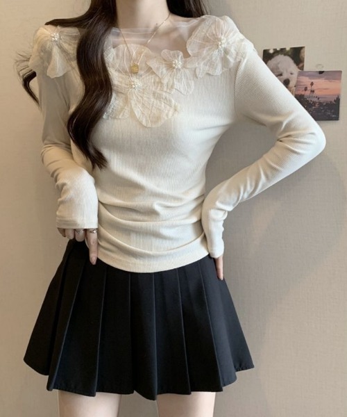 Ritzy（リッツィー）の「衿フェイクビーズ付きレースブラウストップス（シャツ/ブラウス・レディース・ブラック/ホワイト・M/L）」の9枚目の写真
