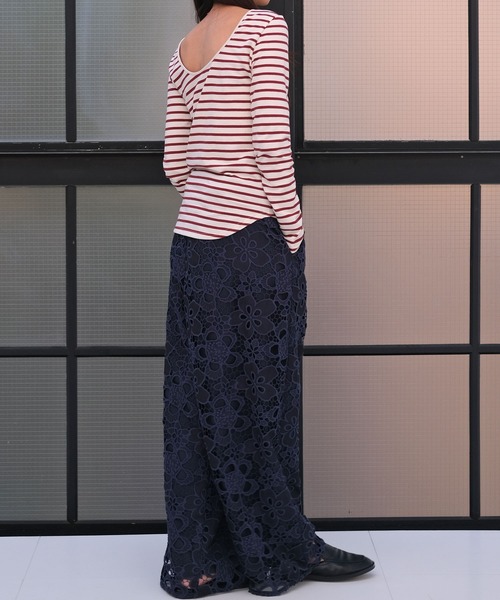 AKTE（アクテ）の「タイトボーダーバックラウンドプルオーバー（Tシャツ/カットソー・レディース・ホワイト系/ブラック系/レッド系・FREE）」の20枚目の写真