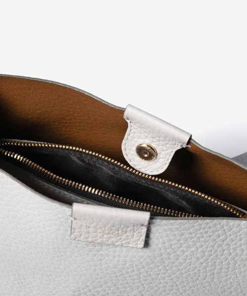 GIANNI CHIARINI(ジャンニ キアリーニ)の「GIANNI CHIARINI ARETHA ジャンニ キアリーニ アレサ S ハンドバッグ(ハンドバッグ・レディース・ホワイト系1/ブラック系1・FREE)」の11枚目の写真