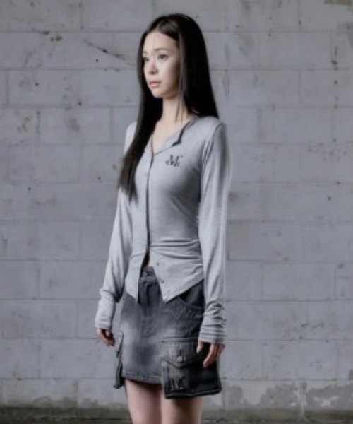 MUCENT(ムセント)の「◇MUCENT◇ブランド直輸入正規品/ANZ SLIM FIT R-NECK CARDIGAN アンツスリムフィットラウンドネックカーディガン(カーディガン/ボレロ・レディース・チャコール/グレー/ホワイト・FREE)」の11枚目の写真