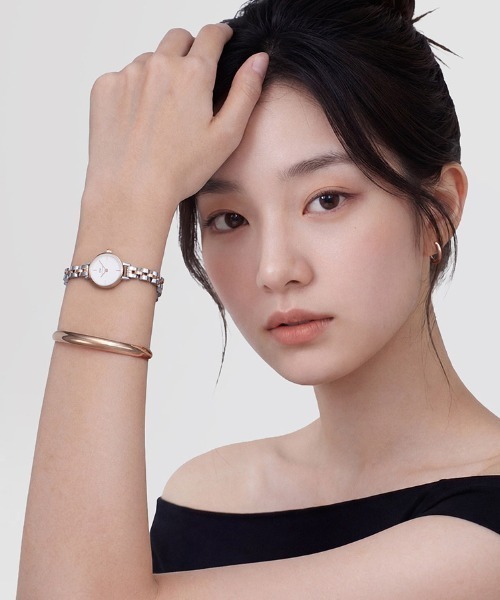 Daniel Wellington(ダニエルウェリントン)の「Petite Mini 3-Link Two Tone レディース腕時計 ローズゴールド/ゴールド(アナログ腕時計・レディース・ピンクゴールド/イエローゴールド・ONE SIZE)」の2枚目の写真