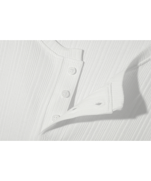 BASEMOMENT(ベースモーメント)の「イレギュラーリブヘンリーネックTシャツアイボリー(Tシャツ/カットソー・メンズ・その他・LARGE/MEDIUM)」の3枚目の写真