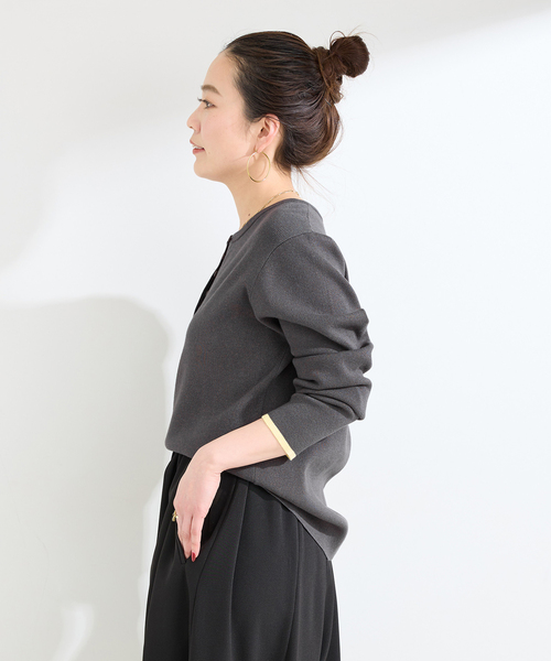 B.C STOCK(ベーセーストック)の「手洗い可 / ヘンリーネックニット(ニット/セーター・レディース・ブラック系その他/イエロー/サックスブルー/チャコールグレー・FREE)」の16枚目の写真