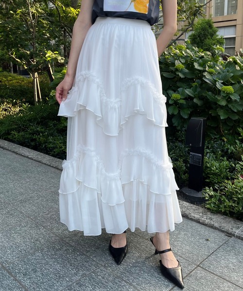 AND COUTURE(アンドクチュール)の「ティアードチュールスカート(スカート・レディース・オフホワイト/ブラック・MEDIUM/SMALL)」の5枚目の写真