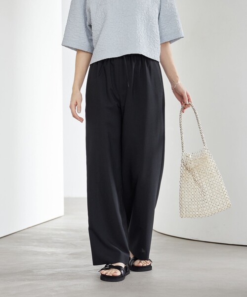 BEAUTY&YOUTH UNITED ARROWS(ビューティーアンドユースユナイテッドアローズ)の「リネンライク ライトイージーパンツ ウォッシャブル 防シワ(その他パンツ・レディース・ライトブルー/ブラック/ベージュ/ライトグレー/ダークブラウン/その他3・XS/S/M/L)」の2枚目の写真