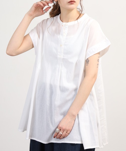OMNES（オムネス）の「コットンボイル フレンチスリーブフレアシャツ（シャツ/ブラウス・レディース・ホワイト/ベージュ/ブラウン・FREE）」の8枚目の写真
