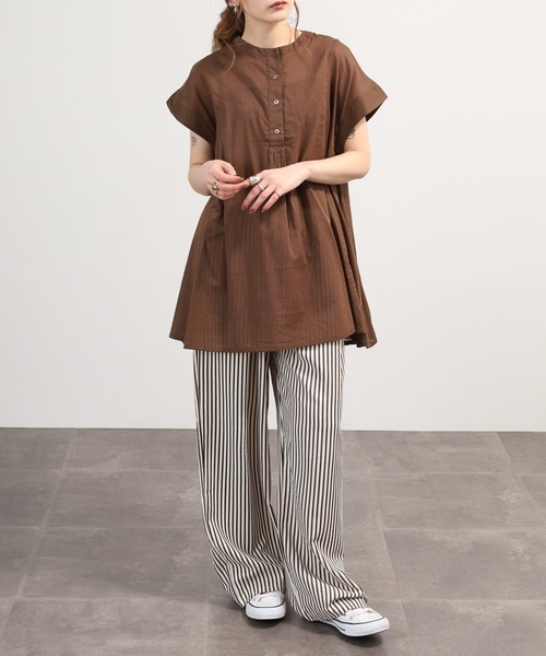 OMNES（オムネス）の「コットンボイル フレンチスリーブフレアシャツ（シャツ/ブラウス・レディース・ホワイト/ベージュ/ブラウン・FREE）」の17枚目の写真