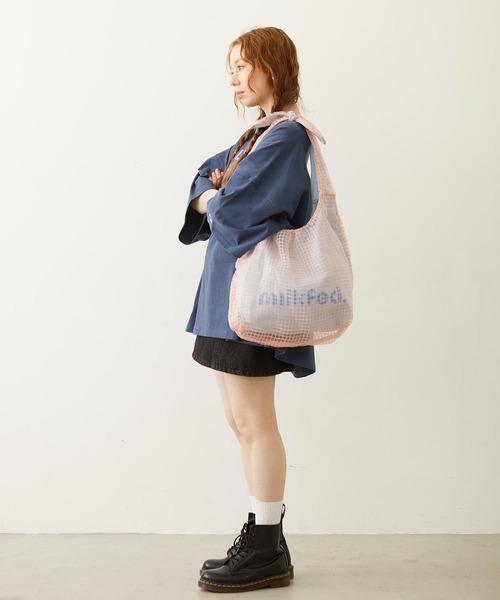 MILKFED.(ミルクフェド)の「SHEER PLAID TOTE(トートバッグ・レディース・ブラック/ライトピンク/ライトブルー・ONE SIZE)」の11枚目の写真