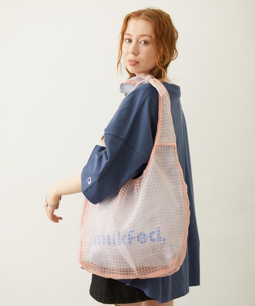 MILKFED.(ミルクフェド)の「SHEER PLAID TOTE(トートバッグ・レディース・ブラック/ライトピンク/ライトブルー・ONE SIZE)」の5枚目の写真