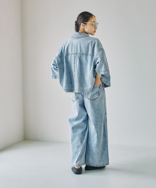 LEPSIM(レプシィム)の「デニムBIGショートシャツ/SS 639529(シャツ/ブラウス・レディース・パープル/ベージュ/ライム/ブルー/ライトブルー/グリーン系その他・FREE)」の12枚目の写真