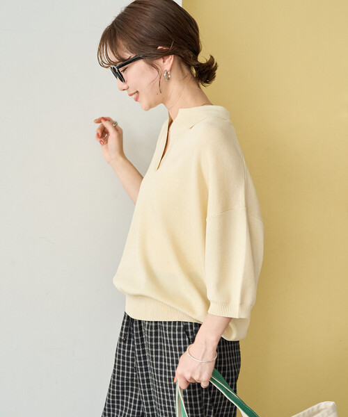 FREAK'S STORE（フリークスストア）の「限定展開　<接触冷感>半袖 ポロ襟 スキッパー サマーニット（ニット/セーター・レディース・ネイビー/モカ/ベージュ/レッド/ブラウン/ブラック/ナチュラル/レモンイエロー/グリーン・ﾌﾘ-）」の13枚目の写真