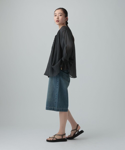 LEPSIM（レプシィム）の「シアーギャザー長袖ブラウス　639516（シャツ/ブラウス・レディース・オフホワイト/ナチュラル/ブラック・FREE）」の21枚目の写真