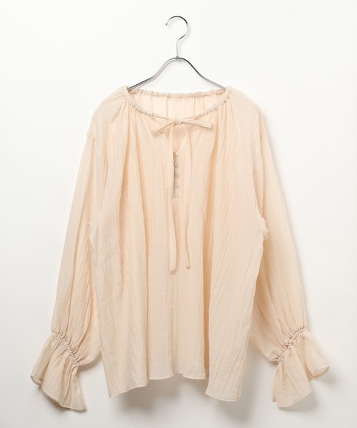 LEPSIM（レプシィム）の「シアーギャザー長袖ブラウス　639516（シャツ/ブラウス・レディース・オフホワイト/ナチュラル/ブラック・FREE）」の22枚目の写真
