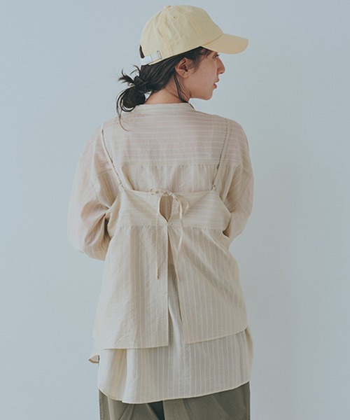 studio CLIP(スタディオクリップ)の「マルチWAYキャミソールセットシャツ(シャツ/ブラウス・レディース・ネイビー/ライトベージュ/オフホワイト・FREE)」の22枚目の写真