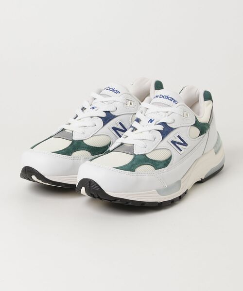NEW BALANCE(ニューバランス)の「U992 GB(スニーカー・メンズ・ホワイト系その他・29.0cm/28.0cm/26.5cm/26.0cm)」の1枚目の写真