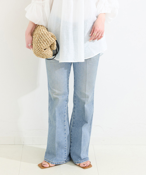 Wrangler（ラングラー）の「【WEB＋一部店舗限定】Wrangler / ラングラー FLARE JEAN MidUSEDWash（デニムパンツ・レディース・ブルー・SMALL/MEDIUM）」の5枚目の写真