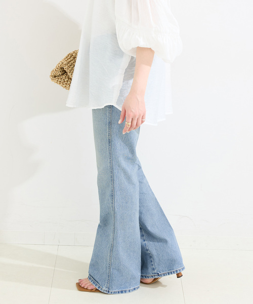 Wrangler（ラングラー）の「【WEB＋一部店舗限定】Wrangler / ラングラー FLARE JEAN MidUSEDWash（デニムパンツ・レディース・ブルー・SMALL/MEDIUM）」の6枚目の写真