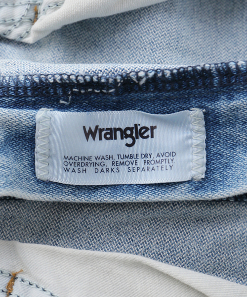 Wrangler（ラングラー）の「【WEB＋一部店舗限定】Wrangler / ラングラー FLARE JEAN MidUSEDWash（デニムパンツ・レディース・ブルー・SMALL/MEDIUM）」の17枚目の写真