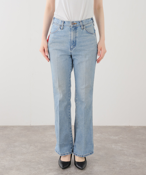 Wrangler（ラングラー）の「【WEB＋一部店舗限定】Wrangler / ラングラー FLARE JEAN MidUSEDWash（デニムパンツ・レディース・ブルー・SMALL/MEDIUM）」の19枚目の写真