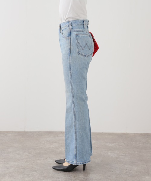 Wrangler（ラングラー）の「【WEB＋一部店舗限定】Wrangler / ラングラー FLARE JEAN MidUSEDWash（デニムパンツ・レディース・ブルー・SMALL/MEDIUM）」の20枚目の写真