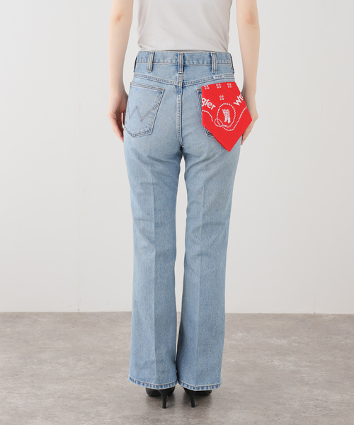 Wrangler（ラングラー）の「【WEB＋一部店舗限定】Wrangler / ラングラー FLARE JEAN MidUSEDWash（デニムパンツ・レディース・ブルー・SMALL/MEDIUM）」の21枚目の写真