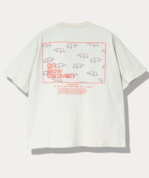 go slow caravan（ゴースローキャラバン）の「USA/C スクエアLOGO バックプリント ゆったりTEE（Tシャツ/カットソー・メンズ・ブラック/アイボリー/コーラルピンク/ホワイト/ラベンダー・X-LARGE/MEDIUM/LARGE）」の2枚目の写真