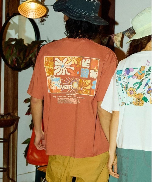 go slow caravan（ゴースローキャラバン）の「USA/C スクエアLOGO バックプリント ゆったりTEE（Tシャツ/カットソー・メンズ・ブラック/アイボリー/コーラルピンク/ホワイト/ラベンダー・X-LARGE/MEDIUM/LARGE）」の5枚目の写真