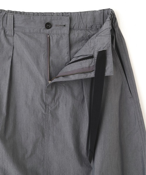 MHL.（エムエイチエル）の「SUPERLIGHT COTTON NYLON（スカート・レディース・グレー/ブルー・0/3/2/1）」の6枚目の写真