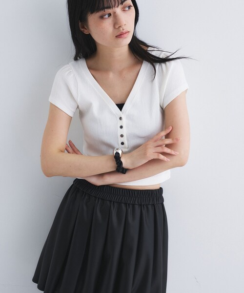 CODE A（コードエー）の「M everyday rib button tee（Tシャツ/カットソー・レディース・ライトブルー/ブラウン系その他/ブラック/ライトグリーン/ホワイト/グレー・00）」の22枚目の写真