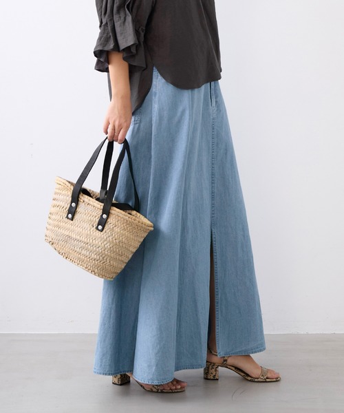 MICA&DEAL（マイカ＆ディール）の「フレアデニムスカート〈セットアップ対応〉（スカート・レディース・ライトブルー・36/38）」の15枚目の写真