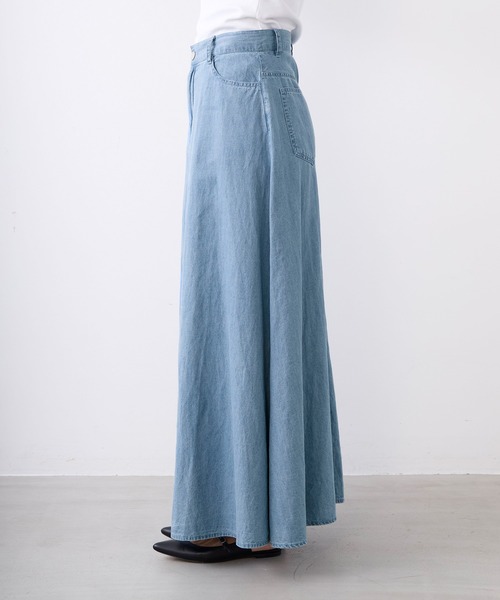 MICA&DEAL（マイカ＆ディール）の「フレアデニムスカート〈セットアップ対応〉（スカート・レディース・ライトブルー・36/38）」の8枚目の写真