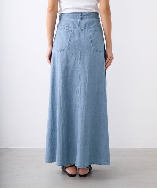 MICA&DEAL（マイカ＆ディール）の「フレアデニムスカート〈セットアップ対応〉（スカート・レディース・ライトブルー・36/38）」の17枚目の写真