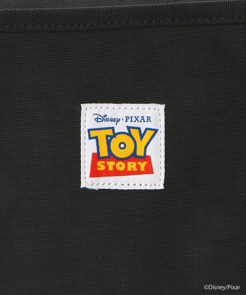 Manhattan Portage(マンハッタンポーテージ)の「Nylon Messenger Bag (SM) FZP MGNT / TOY STORY WOODY - BUZZ LIGHTYEAR(メッセンジャーバッグ・レディース・ブラック・SMALL)」の16枚目の写真