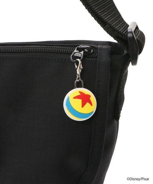Manhattan Portage(マンハッタンポーテージ)の「Nylon Messenger Bag (SM) FZP MGNT / TOY STORY WOODY - BUZZ LIGHTYEAR(メッセンジャーバッグ・レディース・ブラック・SMALL)」の17枚目の写真