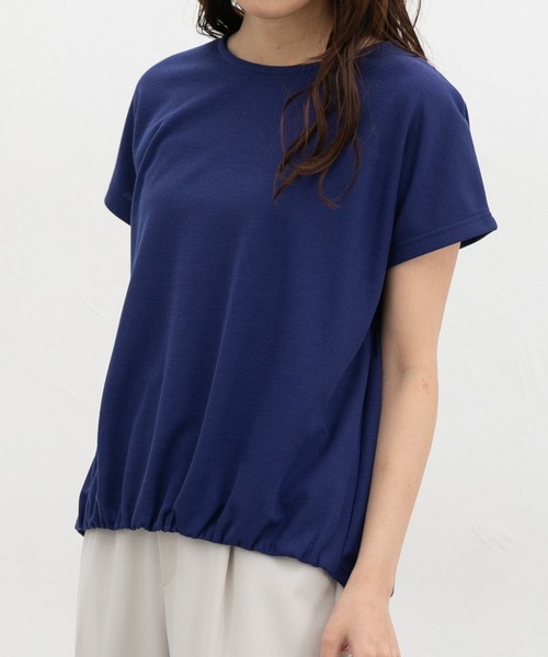 Honeys（ハニーズ）の「【ハニさら・接触冷感・遮熱】裾ギャザートップス（Tシャツ/カットソー・レディース・ベージュ/ブルー/アイボリー/ブラック/イエロー系その他2・L/LL/M）」の4枚目の写真