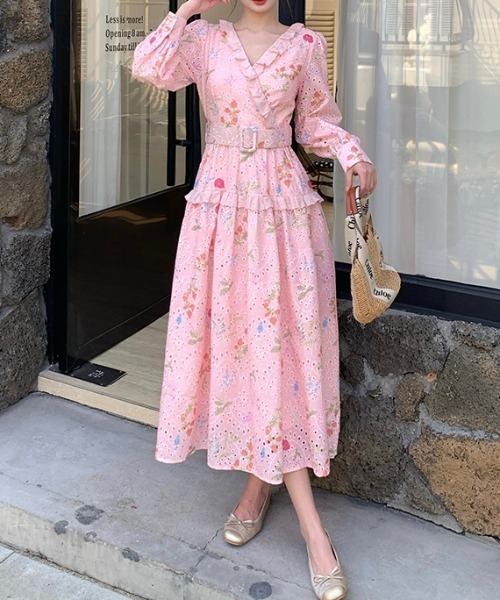 LUCPY（ラクピー）の「フラワープリントカシュクールロングワンピース（ワンピース・レディース・ブルー/ホワイト/ピンク・SMALL/MEDIUM/LARGE/X-LARGE）」の3枚目の写真