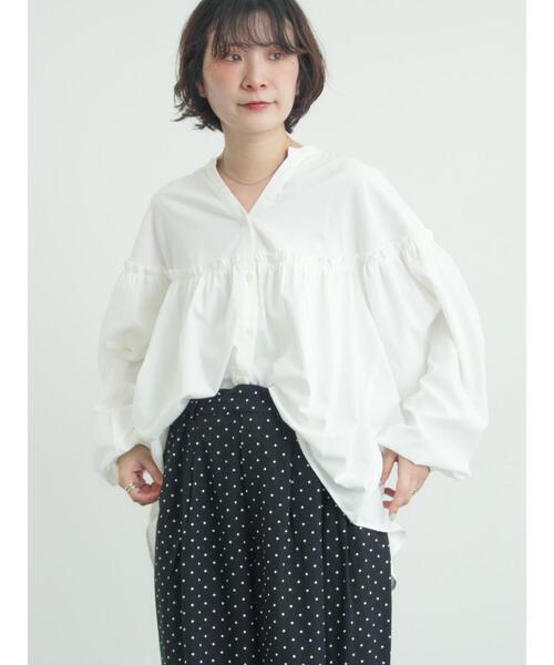 Samansa Mos2(サマンサ モスモス)の「【多機能】フリル切替スキッパーシャツ(シャツ/ブラウス・レディース・ネイビー/ブラック/サックスブルー/オフホワイト・F)」の1枚目の写真
