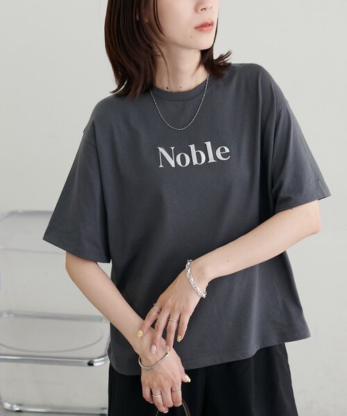 DISCOAT(ディスコート)の「【WEB限定】メタルロゴTシャツ(Tシャツ/カットソー・レディース・ブルー系その他/チャコールグレー/オフホワイト・MEDIUM)」の4枚目の写真