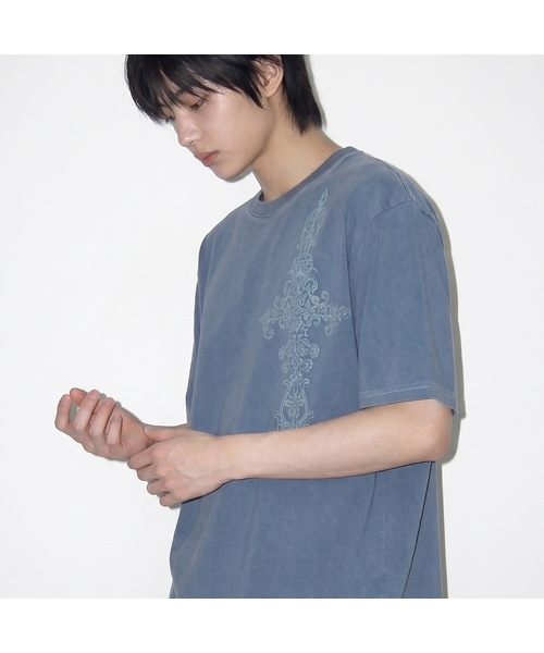 GRAVER（グレーバー）の「[ユニセックス]SIM CROSS ピグメント半袖Tシャツ_2色（Tシャツ/カットソー・レディース・チャコールグレー/ブルー・SMALL/MEDIUM/LARGE/X-LARGE）」の2枚目の写真