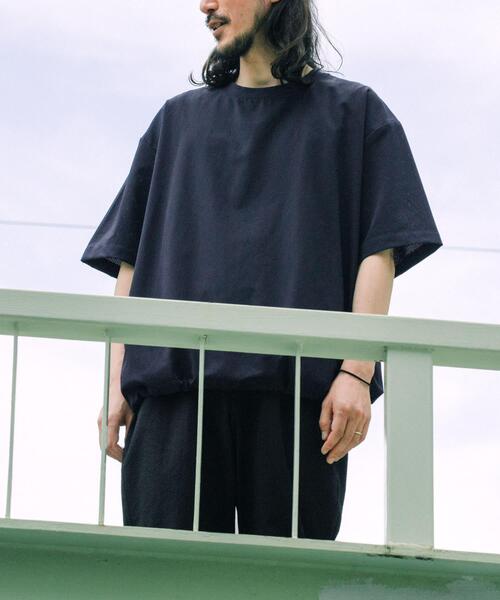 ITEMS URBANRESEARCH(アイテムズ アーバンリサーチ)の「『接触冷感/速乾/イージーケア』WINDY MESH ジップポケットTシャツ(Tシャツ/カットソー・メンズ・チャコールグレー/ブラック/ネイビー・MEDIUM/LARGE/X-LARGE)」の3枚目の写真