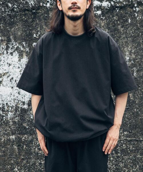 ITEMS URBANRESEARCH(アイテムズ アーバンリサーチ)の「『接触冷感/速乾/イージーケア』WINDY MESH ジップポケットTシャツ(Tシャツ/カットソー・メンズ・チャコールグレー/ブラック/ネイビー・MEDIUM/LARGE/X-LARGE)」の5枚目の写真
