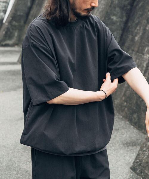 ITEMS URBANRESEARCH(アイテムズ アーバンリサーチ)の「『接触冷感/速乾/イージーケア』WINDY MESH ジップポケットTシャツ(Tシャツ/カットソー・メンズ・チャコールグレー/ブラック/ネイビー・MEDIUM/LARGE/X-LARGE)」の8枚目の写真