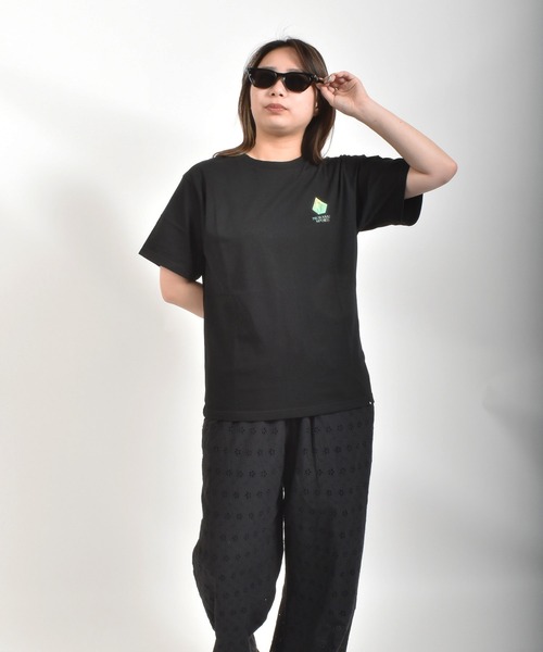 ムラサキスポーツ(ムラサキスポーツ)の「【ムラサキスポーツ限定】MURASAKI ムラサキ × VOLCOM ボルコム 半袖 コラボレーション Tシャツ BG05CU02(Tシャツ/カットソー・レディース・ライトグリーン/ブラック・M/L)」の5枚目の写真
