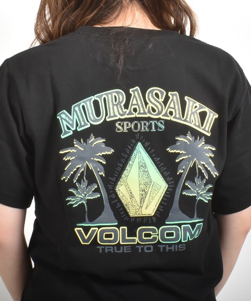ムラサキスポーツ(ムラサキスポーツ)の「【ムラサキスポーツ限定】MURASAKI ムラサキ × VOLCOM ボルコム 半袖 コラボレーション Tシャツ BG05CU02(Tシャツ/カットソー・レディース・ライトグリーン/ブラック・M/L)」の8枚目の写真