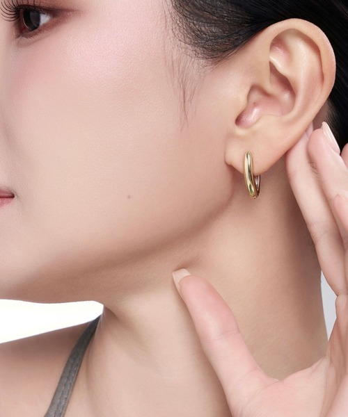 Lyvi(ライビィ)の「V-Veil Drop Hoop Pierce-Contrast Edition / 金属アレルギー対応(ピアス(両耳用)・レディース・ゴールド系その他・FREE)」の10枚目の写真