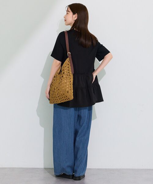 Green Parks(グリーンパークス)の「ラメフィルム編込透かし柄ショルダーバッグ(ショルダーバッグ・レディース・ベージュ/ブラック・FREE)」の5枚目の写真