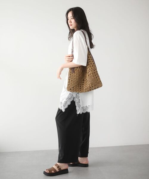 Green Parks(グリーンパークス)の「ラメフィルム編込透かし柄ショルダーバッグ(ショルダーバッグ・レディース・ベージュ/ブラック・FREE)」の8枚目の写真